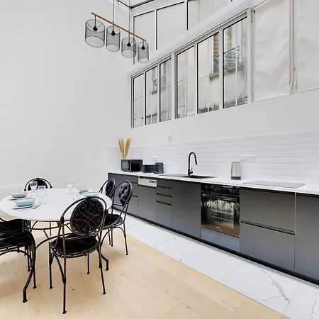 Appartement Authentique - 1br- 2p- Voltaire